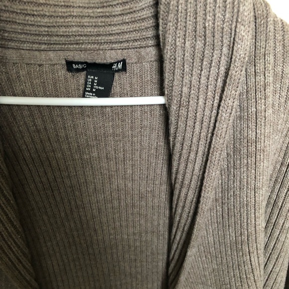 H&M Cardigan - Picture 2 of 3